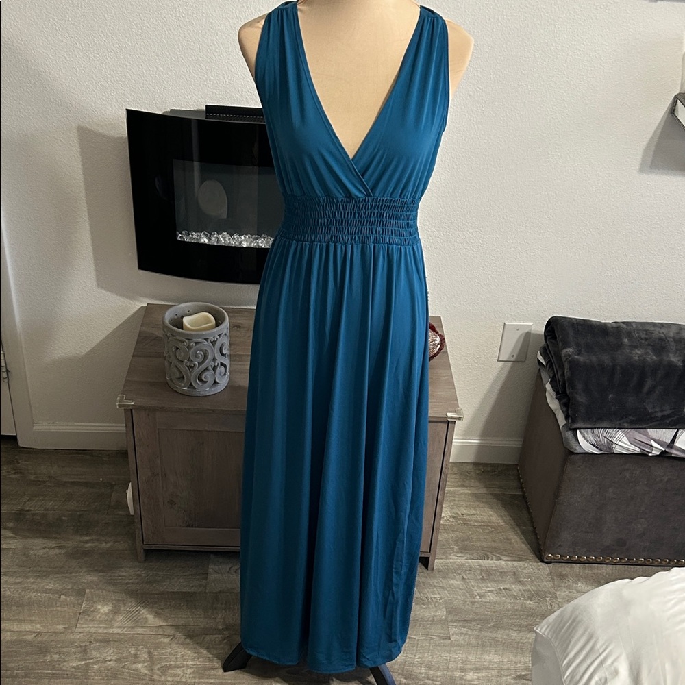 Elegant Teal Sleeveless Dress